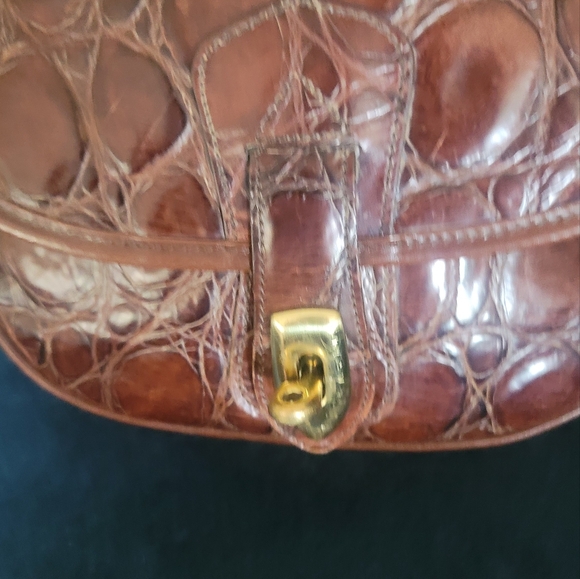 Vintage Dooney & Bourke - classic! - Picture 11 of 11